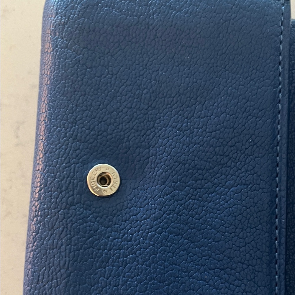 TUMI Wallet  Luxury Brand Navy Leather Trifold Wallet - Picture 3 of 6